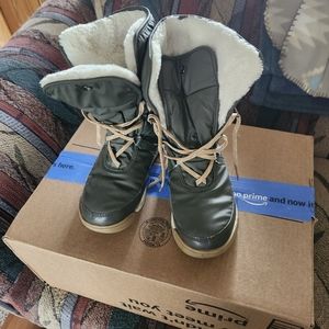 Womens winter boots